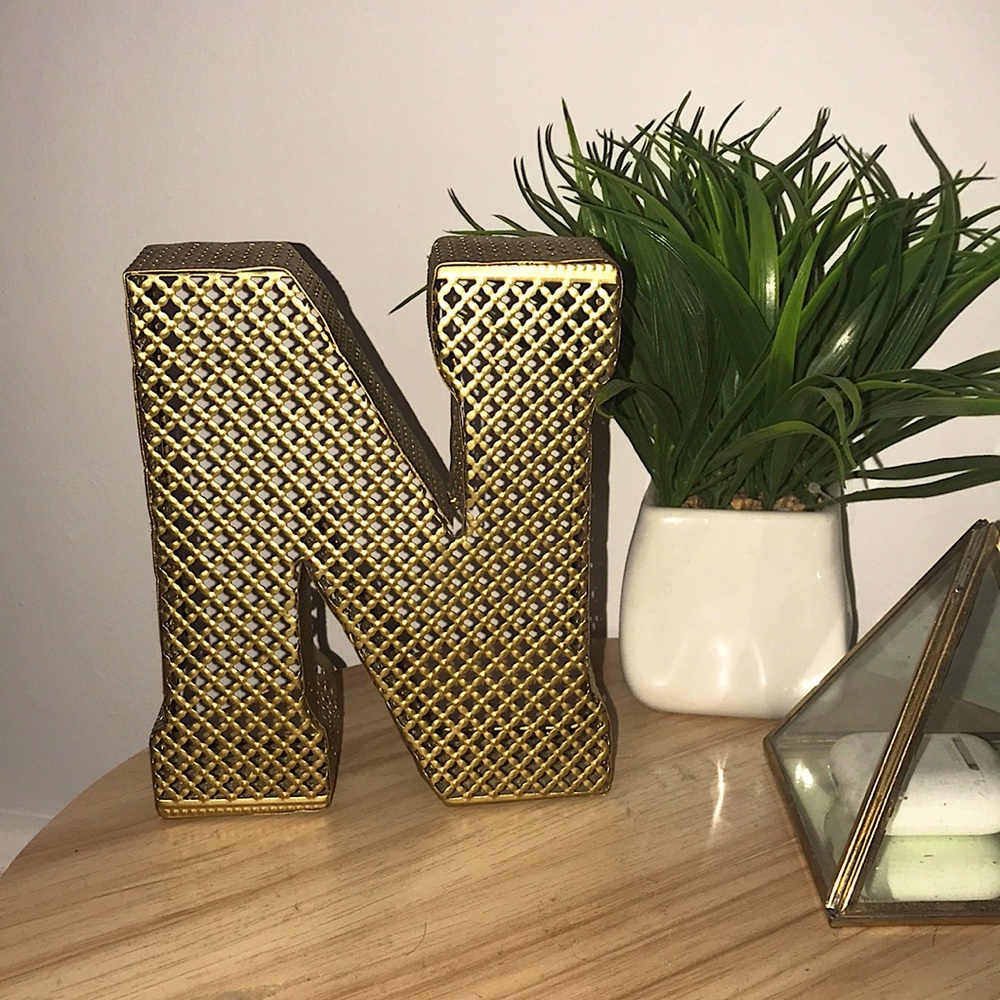 N wall sign or decor